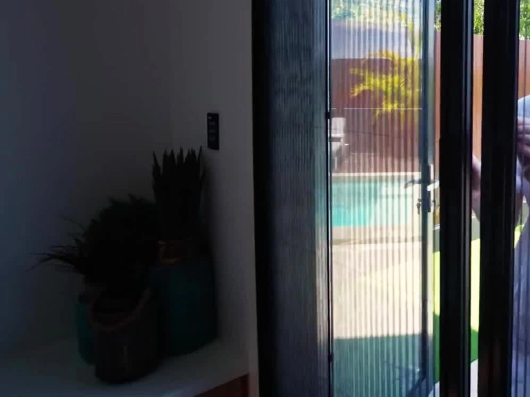 Sincan Menteşeli Sineklik Sadelik ve Kullanışlılık